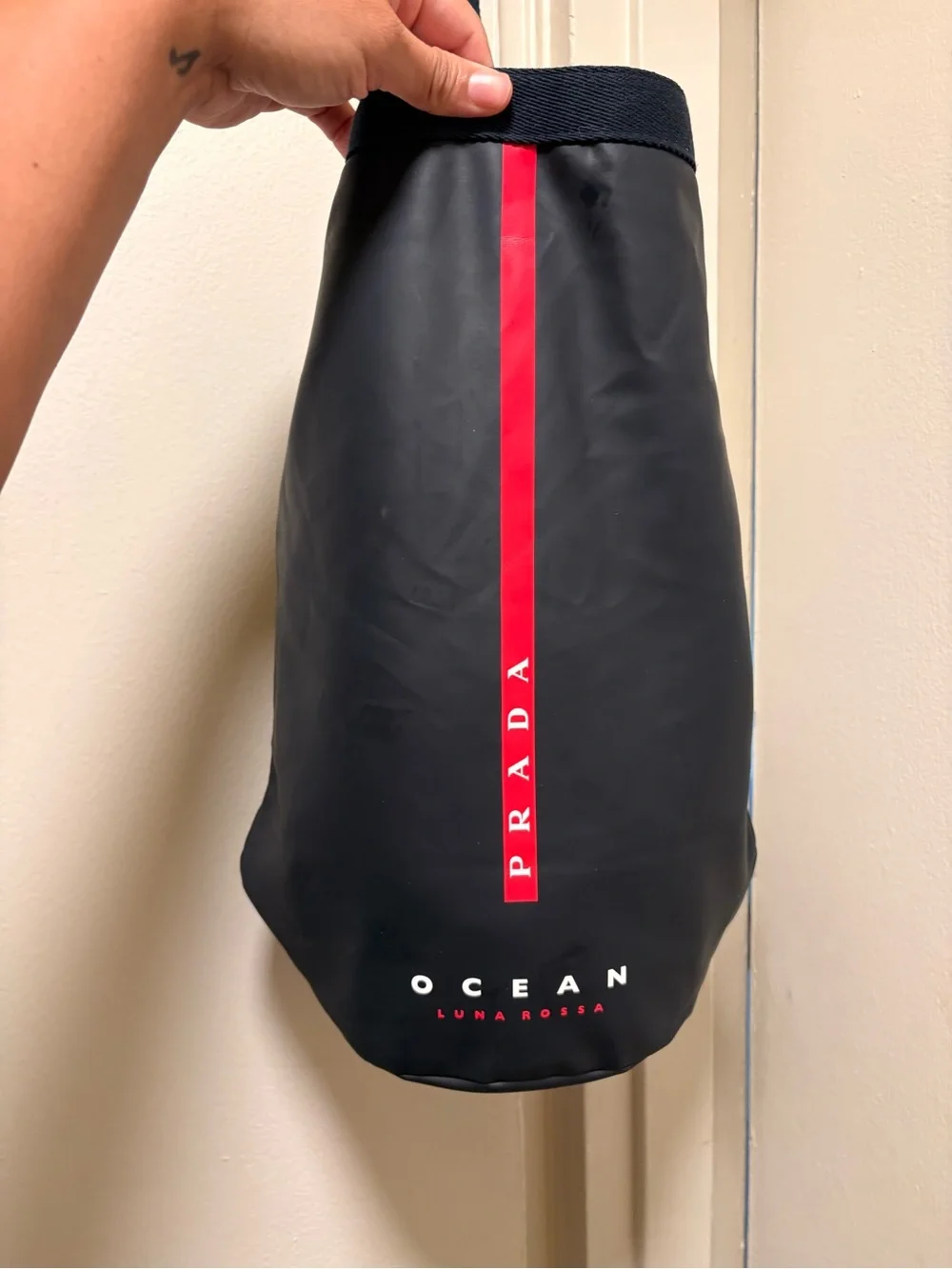 Prada ocean luna